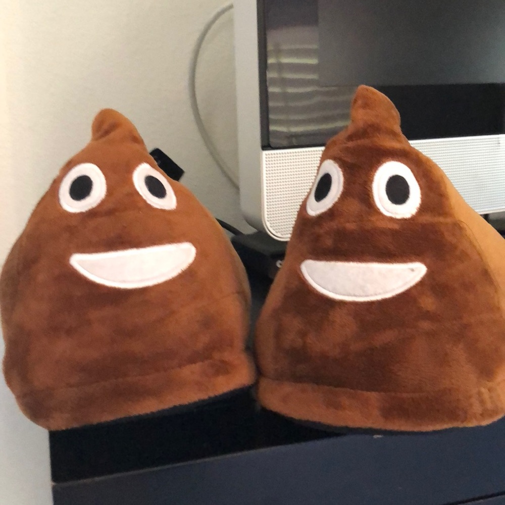 Poop slippers emoji